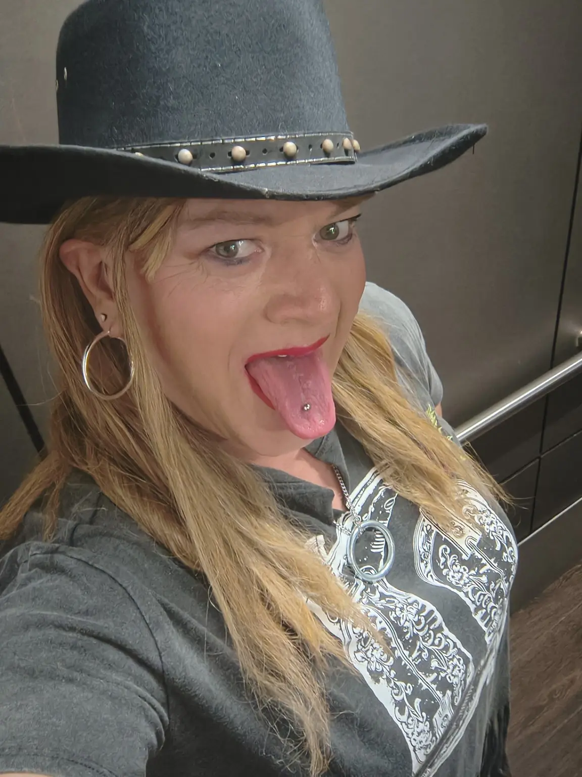 Mz Emily at a DomCon red carpet event